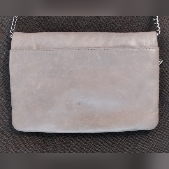 HOBO GRAY LEATHER CROSSBODY BAG WITH CHAIN STRAP 7"x5" MAGNETIC CLOSURE - Picture 9 of 16